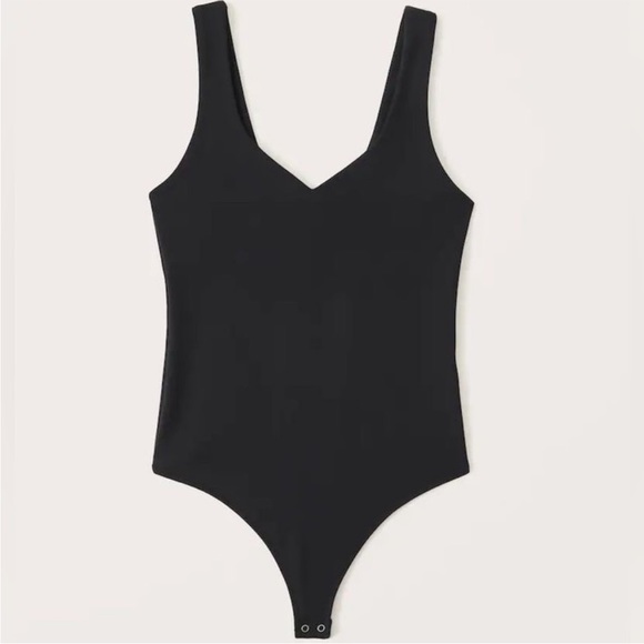 Abercrombie & Fitch Tops - Abercrombie Double Layered Seamless Sweetheart Black Bodysuit